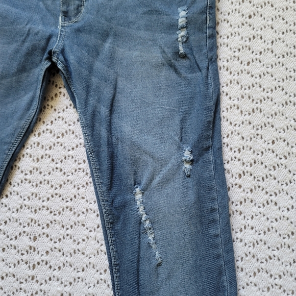 High Rise Distressed Slim Ankle Jeans - Picture 6 of 8